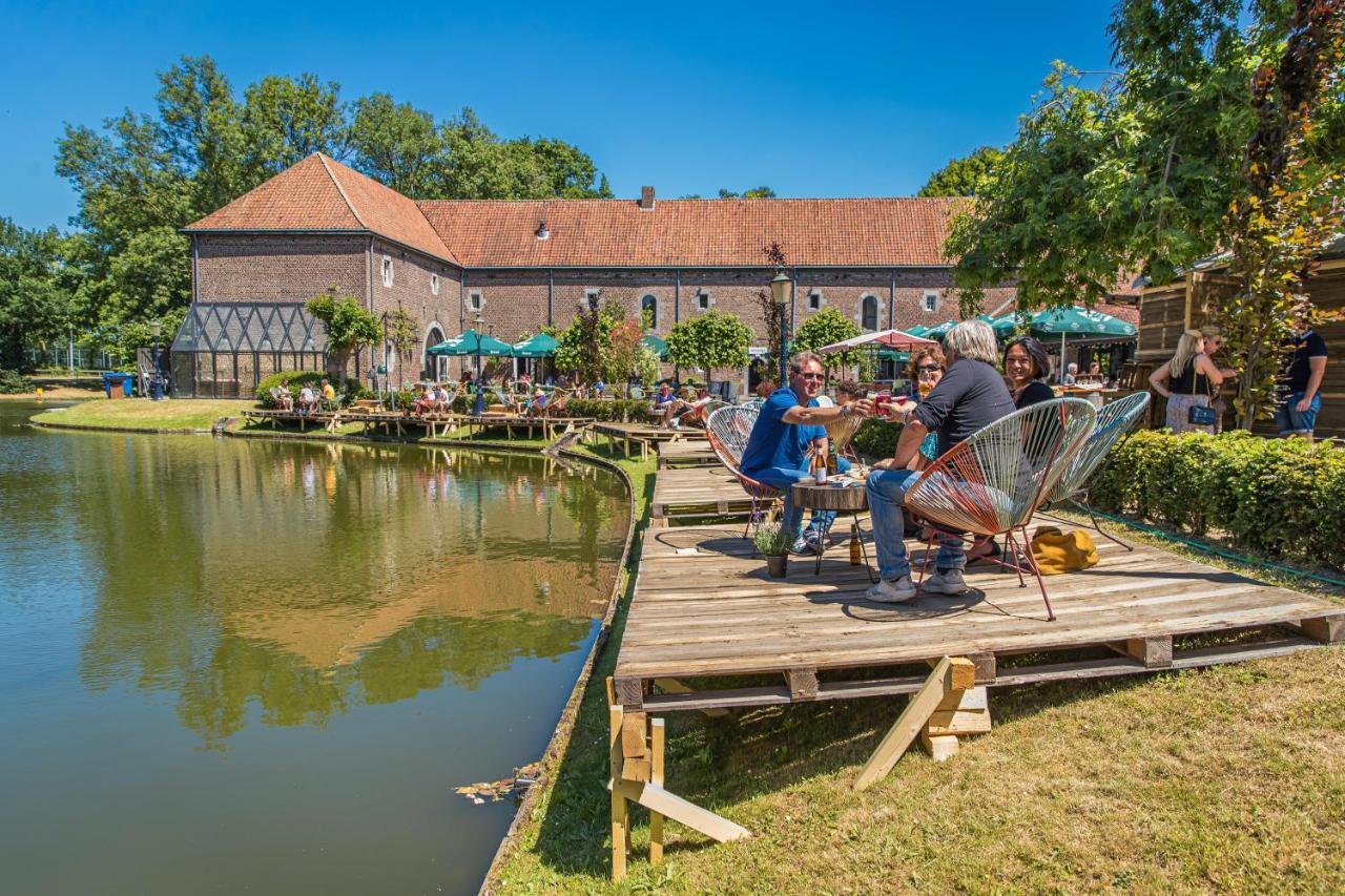 Landgoed Kasteel Limbricht Bed & Breakfast エクステリア 写真