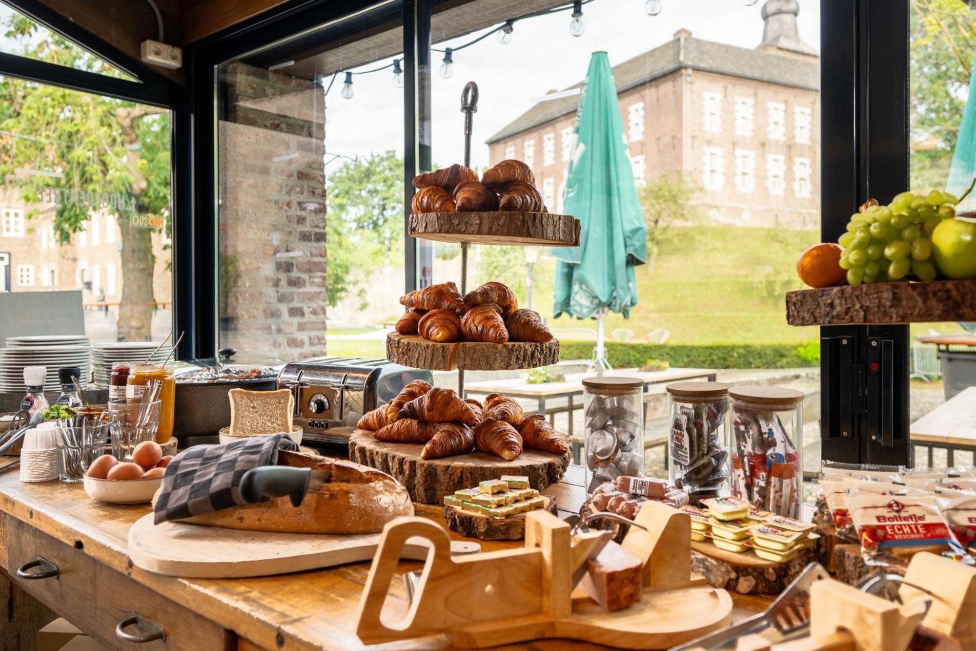 Landgoed Kasteel Limbricht Bed & Breakfast エクステリア 写真
